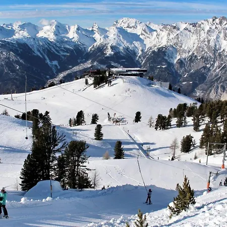 アパート Spacious In *