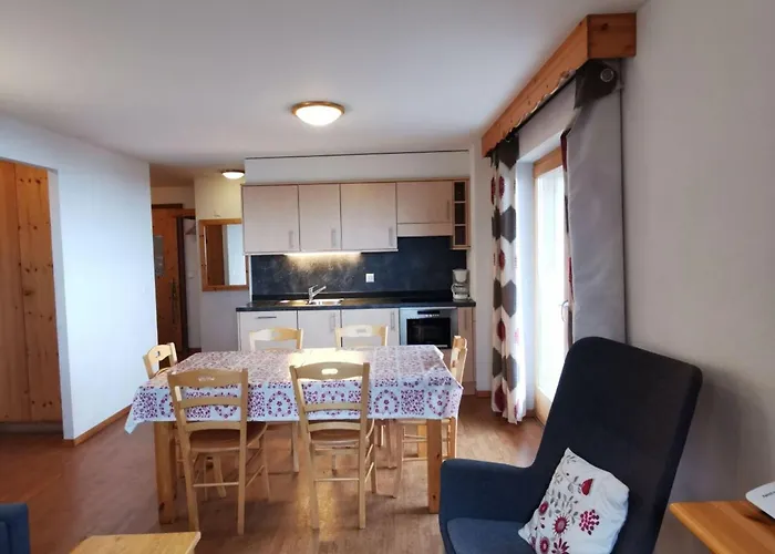 Spacious In Διαμέρισμα